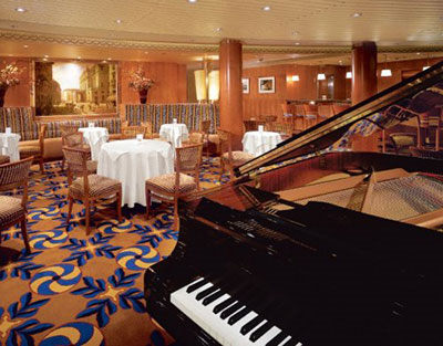 Imagen del Piano Bar del barco Celebrity Summit
