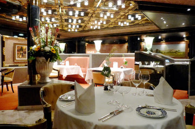 Imagen del Pinnacle Grill del barco ms Rootterdam