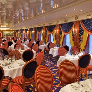 Imagen del restaurante Liberty del barco Pride of America de la Naviera Norwegian