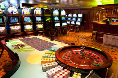 Imagen del Casino Bar del Barco Horizon de Pullmantur