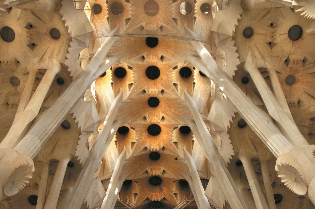 Puerto de Cruceros de Barcelona Basílica Sagrada Familia