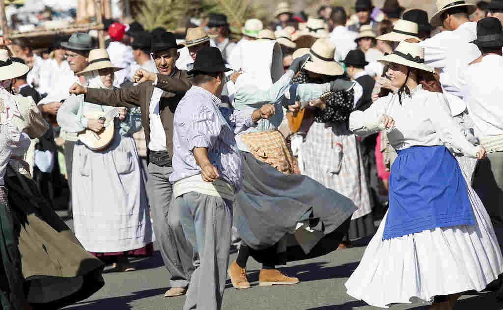 Le folklore traditionnel est un autre des grands attraits des pittoresques villages de Fuerteventura. Photo Patronato de Tourisme de Fuerteventura. 